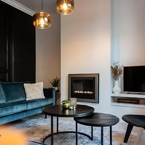 Appartement Beautiful Spacious In A Newly Renovated Old Townhouse, Oostende