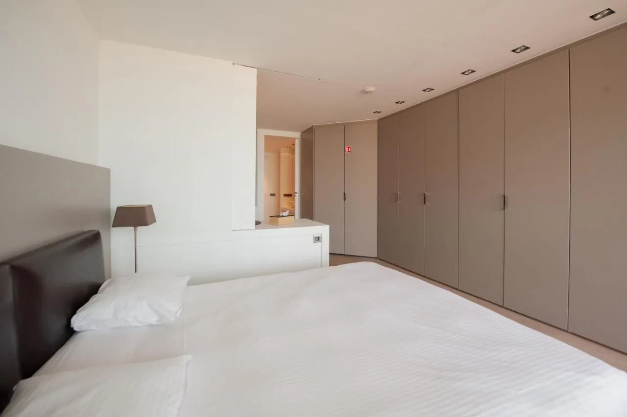 Royal Suite Ascot Ostend Apartment