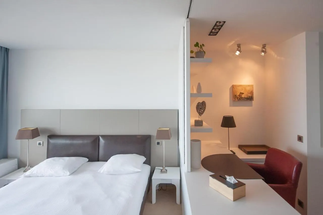 Royal Suite Ascot Ostend Apartment